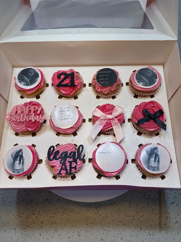 Pink 21st birthday cupcakes